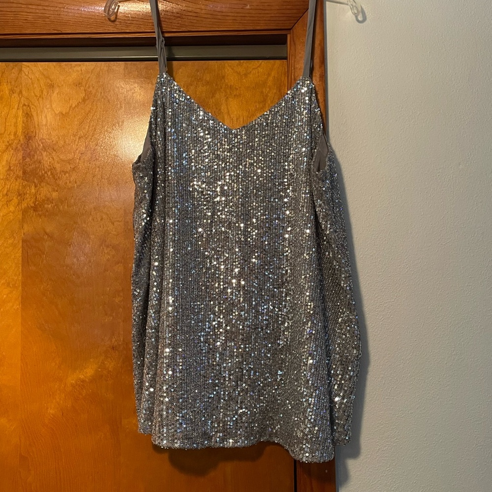 Torrid silver sequin tank top. Size 2X.